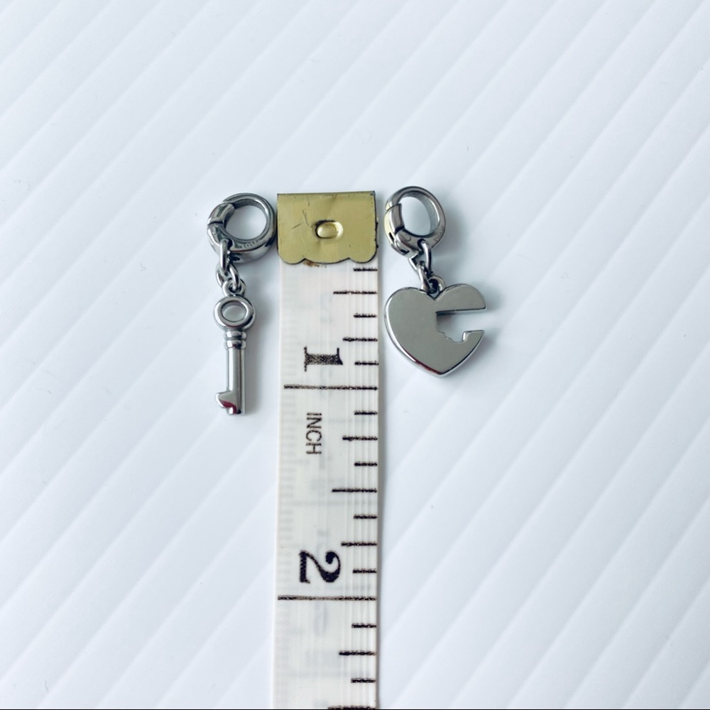 Fossil cut out heart and key pendant charms - Picture 5 of 5